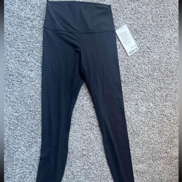LULULEMON NWT Align HR Pant 28” - size 6 - black - Picture 2 of 3